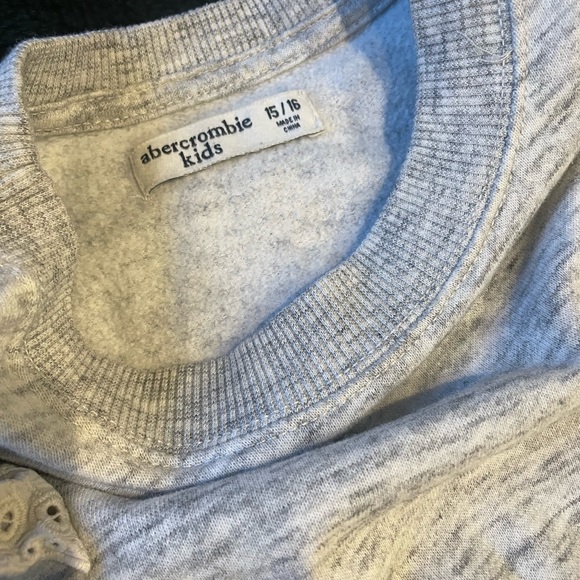 Abercrombie Kids Crew - Picture 7 of 7